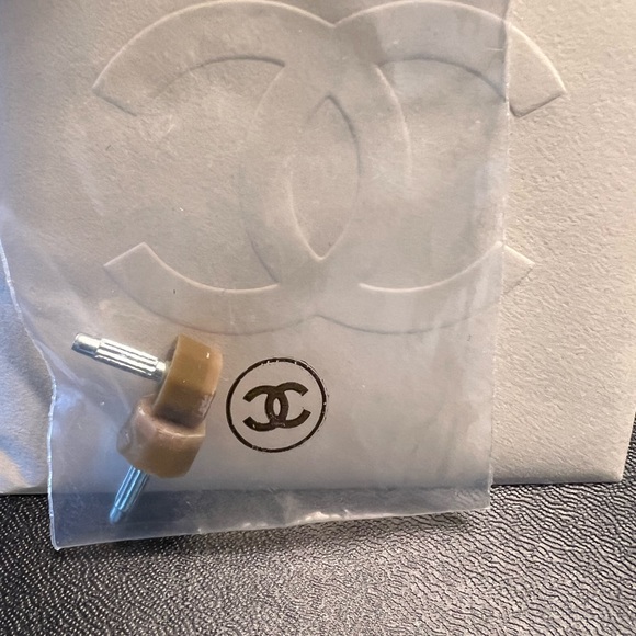 Luxurious Chanel shoes - Picture 8 of 11